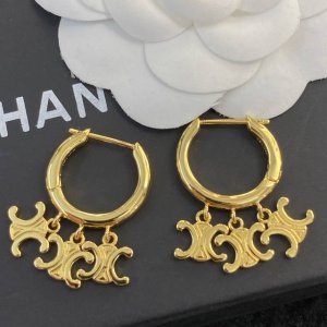 编码E2175 Celine耳钉热销款爆上新 一致Zp 赛琳凯旋门流苏Logo耳环 小众设计，金属的高级感，上身超显气质