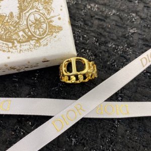 19New Arrival重工 迪家火爆热销款戒指上新独家高端品质实拍图同步专柜重工电镀完美无瑕做工精致Cd字母Logo清晰可见价格p漂亮简单大方超火超好卖