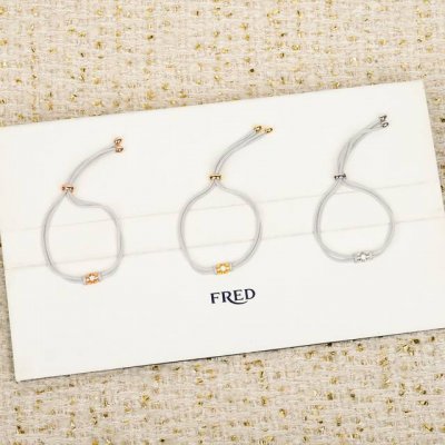 我们出品 可订做18K真金真钻版，只做对版真金货，量大咨询客Fu 沙夫拉特 Colortaire 这个系列是开运系列，Colortaire 系列手绳手绳玄学天花