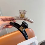 配包装 Celine 赛琳 新款时尚抓夹 发夹，女神必备单品，非常百搭，戴上它满满的高大上。
