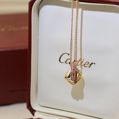 卡地亚cartier Trinity Box 100周年限定项链 三色三环项链出货 V金材质 厚金电镀 精工版本 带logo 环环相扣，永不分离 Cartier