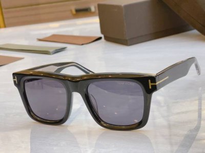 Tom For* 汤姆*福特新款太阳镜，Model：Ft1200，Size：53口21-145