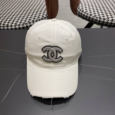 香奈儿Chanel 2025新款小破洞棒球帽 小香Logo经典简约 时尚休闲设计 跑量新品