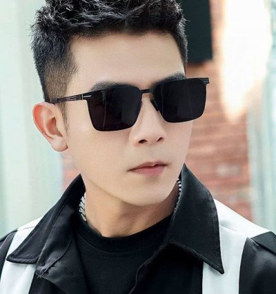 Gucci 2025新款男女情侣款太阳镜多边形墨镜I 电镀永不褪色 超轻超有弹性整幅眼镜无螺丝重要的是压不坏 高清尼龙镜片、精湛的工艺 原版材料 休闲大气不挑人