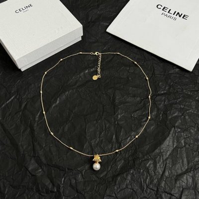 celine 赛琳 项链 一直是简约时尚界的标杆大胆的设计 百看不厌搭配起来更Fashion 长度：62厘米