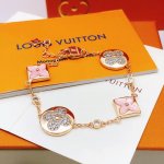 编号Lsl0170 Lv*最新款玫瑰金色 粉色 粉贝母手链 一致Zp黄铜材质