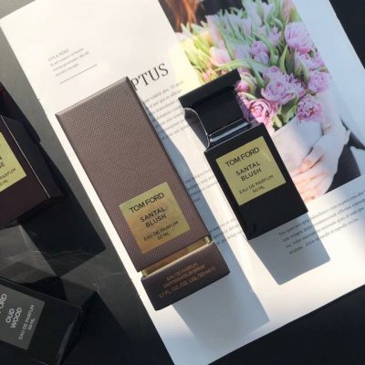 专柜品质 Tom Ford Santal Blush 嫣红檀香 50Ml Tf的Santal Blush是一款东方香型木质调香水。 前调：肉桂，香芹籽，香辛料，