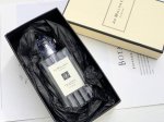 专柜品质 祖马龙 新款钻石英国梨与小苍兰香水100Ml 祖马龙 新款钻石瓶 国内专柜陆续同步上新 1920年代是辉煌奔放的时代 繁华年代的纸醉金迷之外 也是艺术