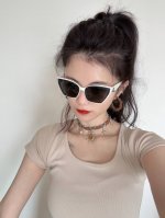 Chanel大框太阳镜墨镜 经典的方框设计，不挑脸型，无论搭配大衣还是连衣裙都非常显气质偏光镜片预防紫外线 型号：Ch4551