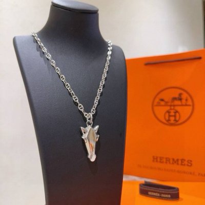 爱马仕项链 新品发布 Hermes 必备款猪鼻子系列首饰 高端定制.高端链条经典搭配 新品 简单时尚专柜一致 火爆款出货穿搭轻松驾驭 设计独特 值得入手的项链