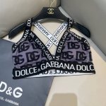 Dg比基尼适合多种场景的游泳衣♀海边 游泳池 温泉 水上乐园 漂流都可以内搭也完全可以 连体设计遮肉显高挑 腹部有点肉肉也不影响咱美美的 背面设计大露美背 面料