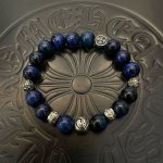 新款 专柜品质 Chrome Hearts克罗心 经典复古多元素青金石手串手链 ，快手 Ins 小红书热门，凹凸造型不同的花纹设计风格呈现出与众不同 十字架童军
