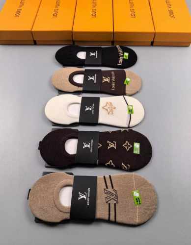 特 Louis Vuitton 路易威登驴家新品女款隐形袜子一体机无骨缝合袜子 一盒五双 提花经典标志，纯棉材质，超舒适超美腻大牌出街，潮人必备超好搭