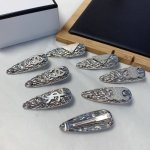 chanel小香 prada普拉达 celine赛琳 ysl圣罗兰 银色系 钛钢Logo边夹刘海夹压夹日常精致小单品 气质百搭小仙女必入单品 宝藏款 闭眼入推荐