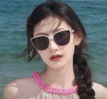 dior 2025新款潮流爆款 时尚方框太阳镜 佩戴舒适 网红潮款墨镜 女士高清加厚偏光太阳镜 高品质Tr镜框 型号Cd67711