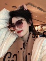 尼龙偏光系列 Dior大框太阳镜墨镜经典的方框设计 不挑脸型 无论搭配大衣还是连衣裙都非常显气质尼龙偏光镜片预防紫外线 型号 Cd1192