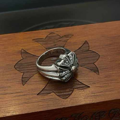 专柜品质 Chrome Hearts克罗心 经典复古十字架戒指 凹凸造型不同的花纹设计风格呈现出与众不同 十字架童军花是克罗心的标志 所以更经久不衰 正品打版C