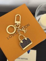 p50新品 Alma包饰 M01799 louis Vuitton 路易威登Alma老花贝壳包饰 钥匙扣包挂 alma 包饰聚焦路易威登经典手袋设计，匠心雕琢M