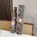 范思哲 Versace 新款 三折自动折叠晴雨伞 年度最新火爆单品 原单代工级品质 第一代210T碰击布防嗮拒水技术 阻隔99%直射伞面的紫外线 杜绝夏季晒伤