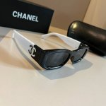 chanel香奈儿黑白熊猫墨镜 可甜可盐镜框特别修饰脸型 镜腿Logo还是熊猫的设计 黑白Logo特别好看