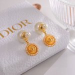 耳环 耳钉 Dior 迪奥 套装专柜新款上市 美得不要不要的 唯美 浪漫 人手必备款 火爆小红书 精选Zp一致材质 超 Nice