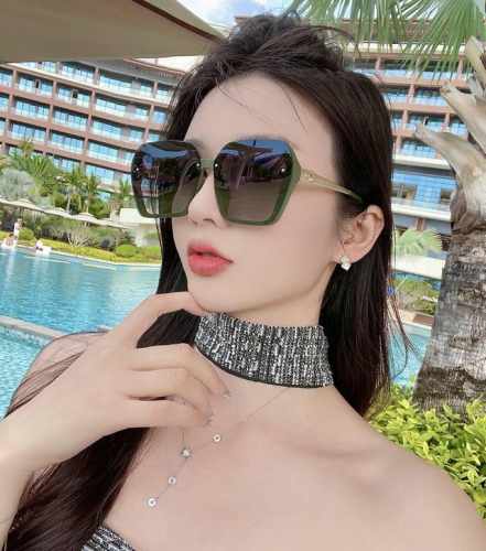 2025新款！新款出货！ 女士高清加厚偏光太阳镜 新款Gucci偏光太阳镜开车驾驶镜时尚墨镜世界顶级奢华品牌，品质保证！经典款, 明星热爱有史以来最畅销的品牌眼