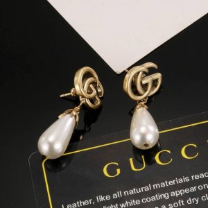 古驰 Gucci 永恒 经典 Logo珍珠耳钉 厂家直销高端定制原 打造的原单货 每一个细节媲美专柜正品 业内仅此一家全世界专柜自购正品打版 小精致 美美哒 耳
