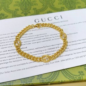 古驰推荐款最新古驰手链出炉 Gucci古驰手链最新款的经典款 精致无论款式 质感 都是绝对的顶尖Feel 只要看一眼就懂了 原版Logo 超 Nice 搭配衣服