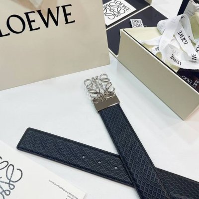 4.0Cm专柜新版设计 经典品牌Logo五金 双面可用 进口小牛皮