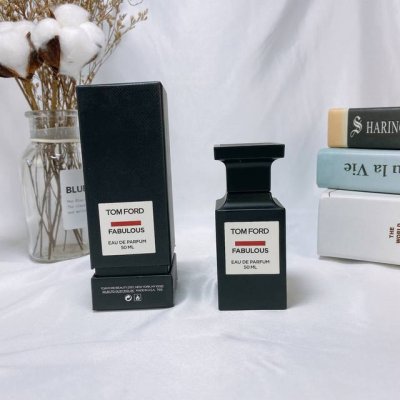 专柜品质 Tom Ford 汤姆福特Tf限量香水Fucking Fabulous法布勒斯 真他妈Tm棒 香调:皮革调属性:中性香分类:Edp 浓香水前调:薰衣草