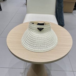 prada 普拉达新款 大帽沿空顶帽 一整个高级住了 今年夏季的爆款面料 轻盈舒适 高品质