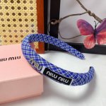 P60 Miumiu缪缪 Miumiu发箍 简约 Logo轻奢风发箍气质百搭小仙女必入单品名媛风十足～宝藏款 闭眼入推荐款 单个