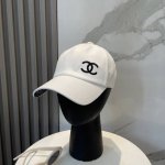chanel 香奈儿 专柜新款双面刺绣棒球帽1:1开模订制，立体刺绣，精致无暇！100%纯棉面料，原厂品质，独家实物拍摄。