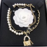 编号Xxl0062 香奈儿Chanel原单新品 小香双C包包皮革双层项链 高端品质 专柜1:1开模 专柜原版同黄铜材质 高级防过敏处理 Cnc工艺 细节无可挑剔