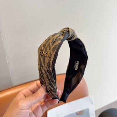 配包装 fendi 芬迪 经典新款双F发箍 复古头箍 简约百搭 潮女必备品 超级的高大上