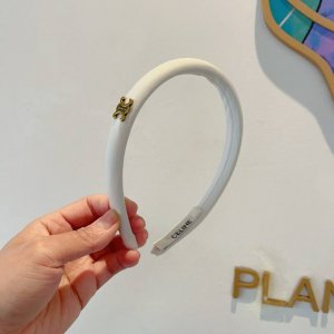 配包装 Celine 赛琳 网红爆款，佩戴舒适无压力，造型搭配必备！非常时尚百搭！女神必备！名媛范儿。