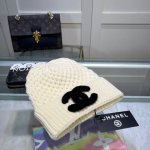 Chanel官网品质香奈儿秋冬网红时尚博主推荐款毛线帽，小红书爆款，手感超柔软舒适的针织线帽，弹性极佳！