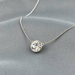 givenchy纪梵希许愿球白金项链 仙女本仙显白的颜色 喜欢佩戴一些小饰品 可以让自己心情更美好