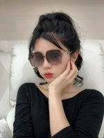 Gucci 2025开春新款太阳镜 各路网红纷纷带起气场满分 俏皮甜美.上脸效果更佳.金属质感超好 型号 G5763
