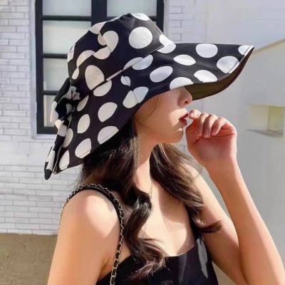 prada普拉达 新款波点三角标渔夫帽，大牌款超好搭配，赶紧入手！