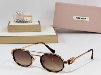 miu M* Model:Smu 54Zs Size：53口19-140