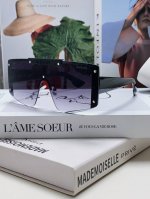 Versace 范思哲 走秀款精选 这次色彩华丽鲜艳~ 美杜莎标志的经典耐看,色彩大胆丰富