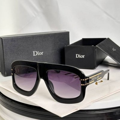 p120 Diormodel：Dior Signature M1U Size：52口20-145