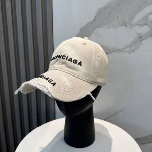 balenciaga巴黎世家新款洗水棒球帽 很酷的色系 男女佩戴都有不同Style 第一批抢先出货 巴黎粉必入款