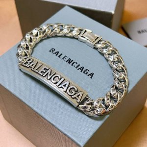 原单货新品 巴黎世家 Balenciaga手链专柜一致巴黎世家手链 男士火爆款出货 设计独特 前卫 男女必备！码数18。20。22。24Cm