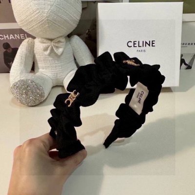 特 配专柜包装 Celine 赛琳 最新发箍 小仙女快入手 特殊材质 不嘞头 可盐可甜～