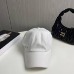 p50 爱马仕Hermes 限量棉质帆布女士棒球帽官网原版里布，内部饰有艾利亚斯.卡夫洛斯（Eiias Kafouros）设计的“Funnyice Cream”