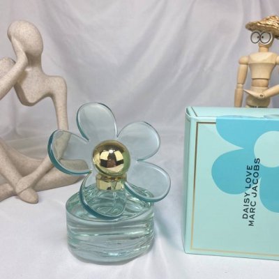 专柜品质 马克莫杰Marc Jacobs蓝色限量版Daisy天空挚爱小雏菊Skies女士淡香水Love 100Ml 微凉海风交织阳光 将海岸景色轻盈勾勒 天空海
