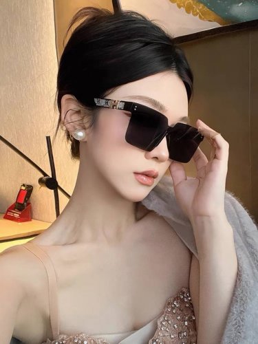 Herme*欧美超大框连体平面墨镜女款潮方圆脸显脸小遮阳防晒高级感太阳镜