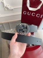 p180 绝美Gucci 双G扣男士新款腰帶 專櫃同步 寬4厘米 帶身帆布咖老花-拼進口荔枝紋黑色 精緻真空電鍍雙G鋼扣 雙面可用